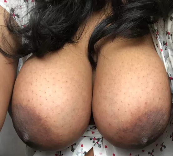 Waiting for you with my melons out