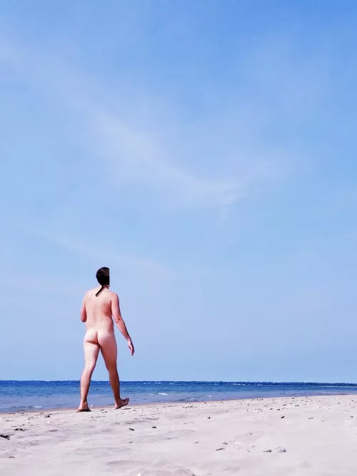 Walks on the beach ☀☀