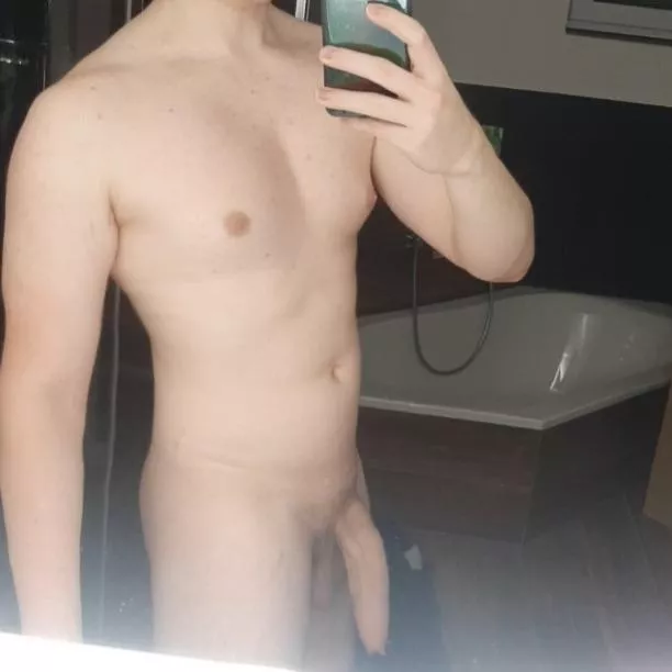 wanna compare? horny teen here