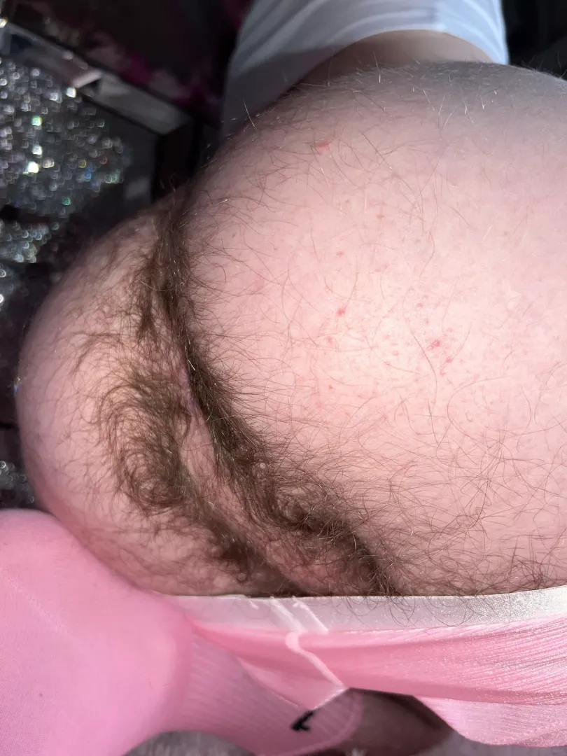 Wanna eat my hairy ass?👅😈😈