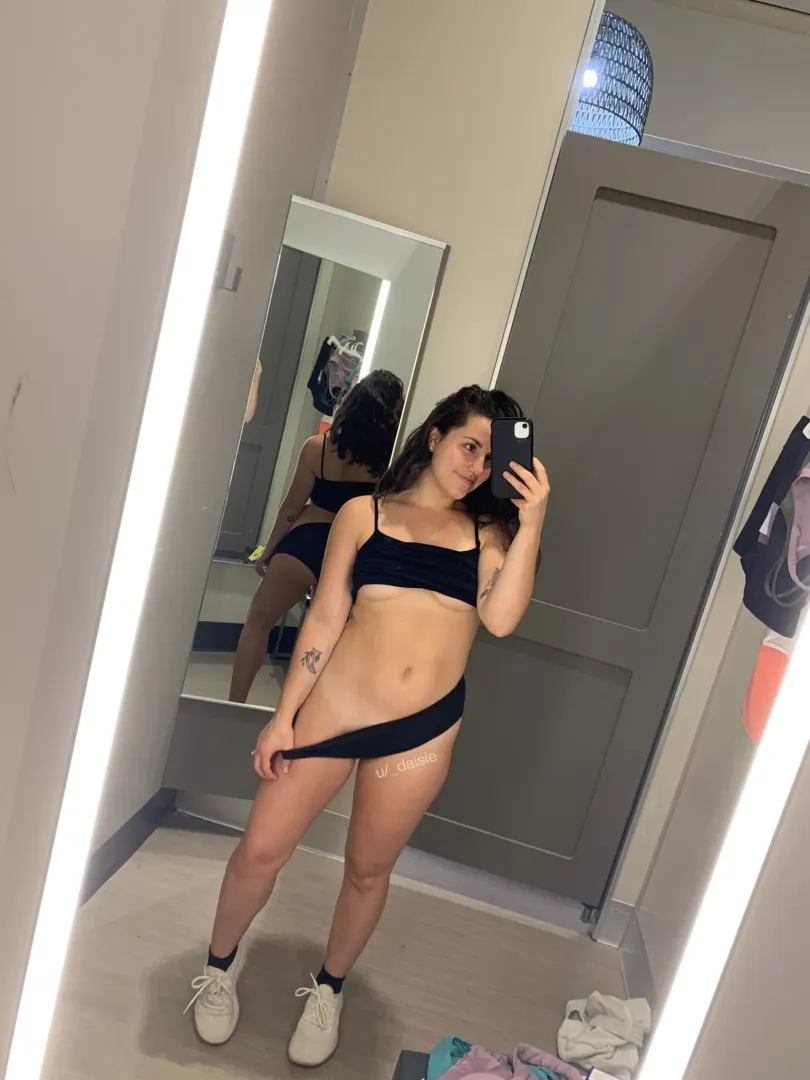 wanna explore my tanlines in the changing room?