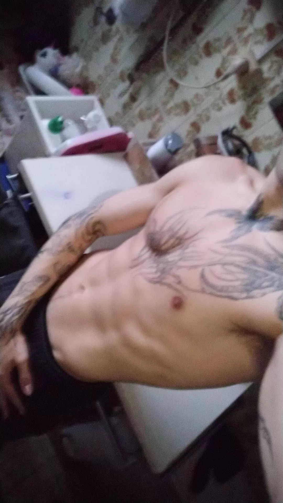 wanna feel my tats or my abs?? 😮‍💨