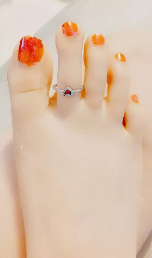 Wanna kiss my pretty feet?