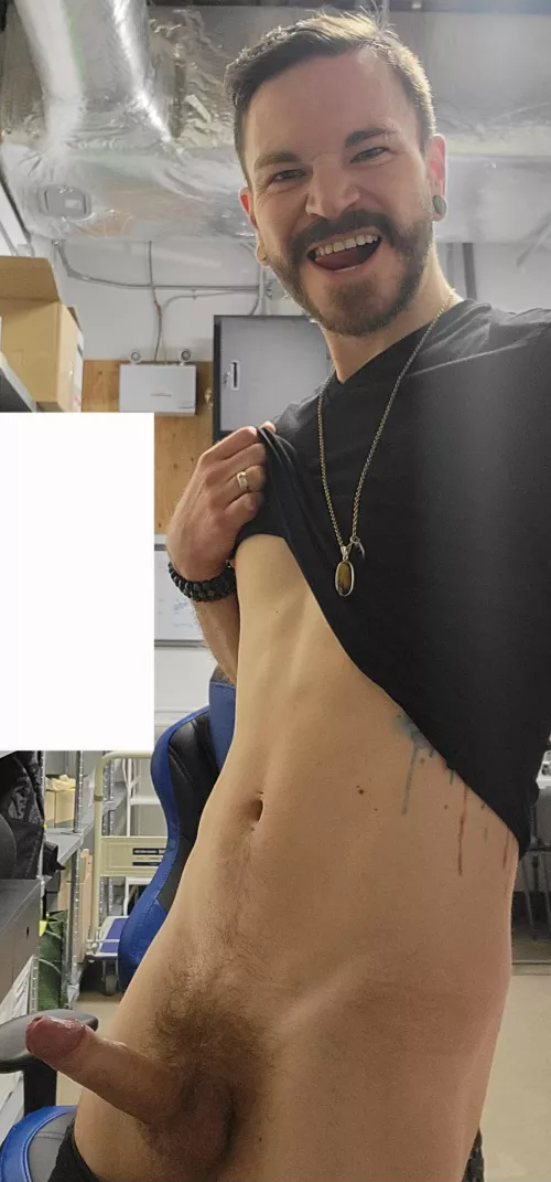 Wanna meet me in the stall? 😉 [35]