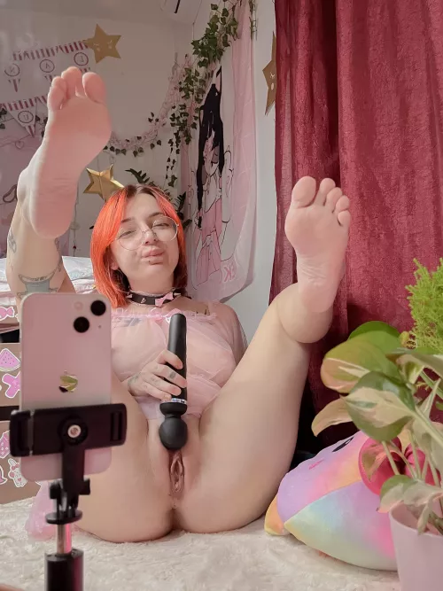 wanna play with me? :3