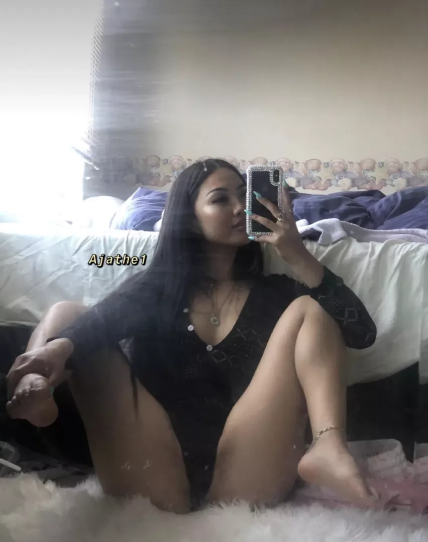 wanna roleplay with me Daddy? 🥰