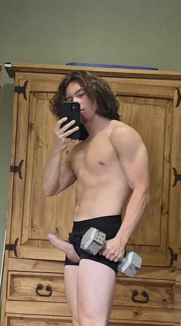Wanna see me workout nude?