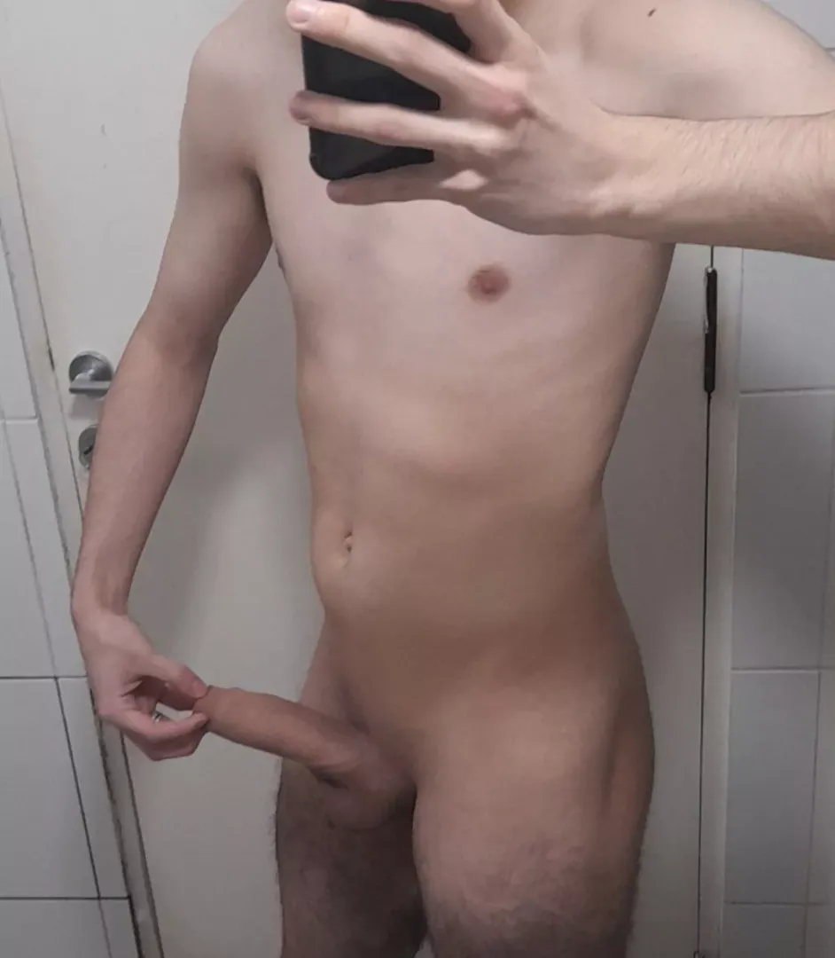 wanna see my nudes? 😏🤏
