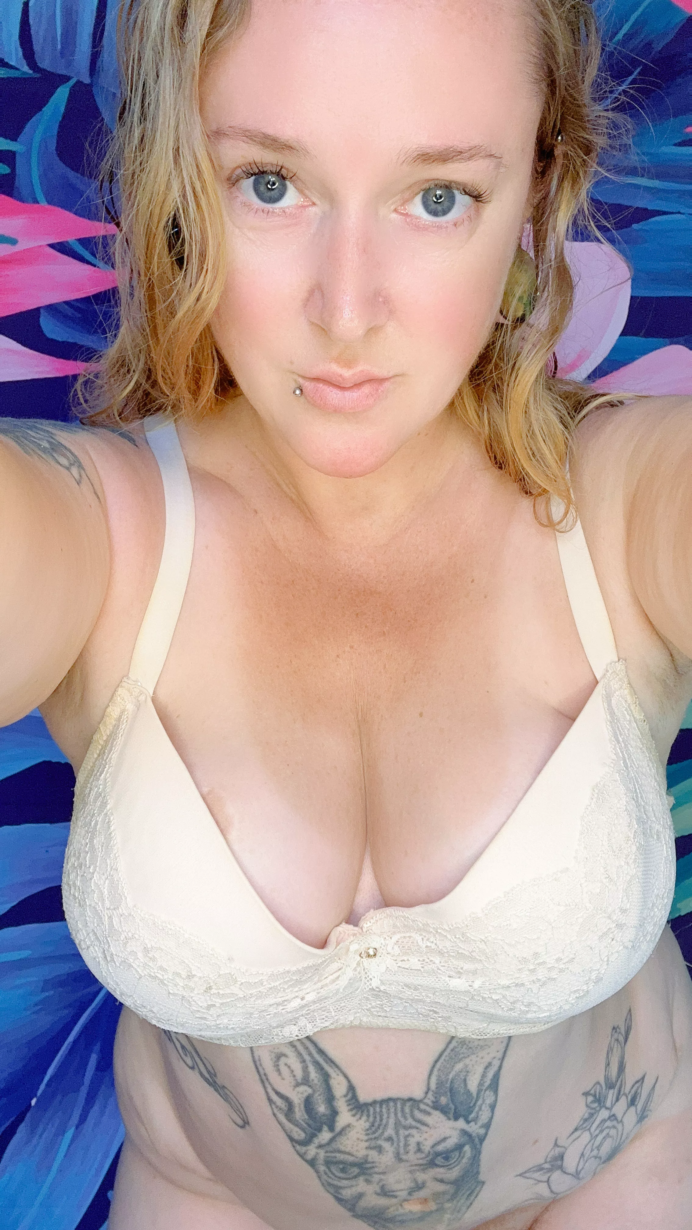Wanna see my pussy