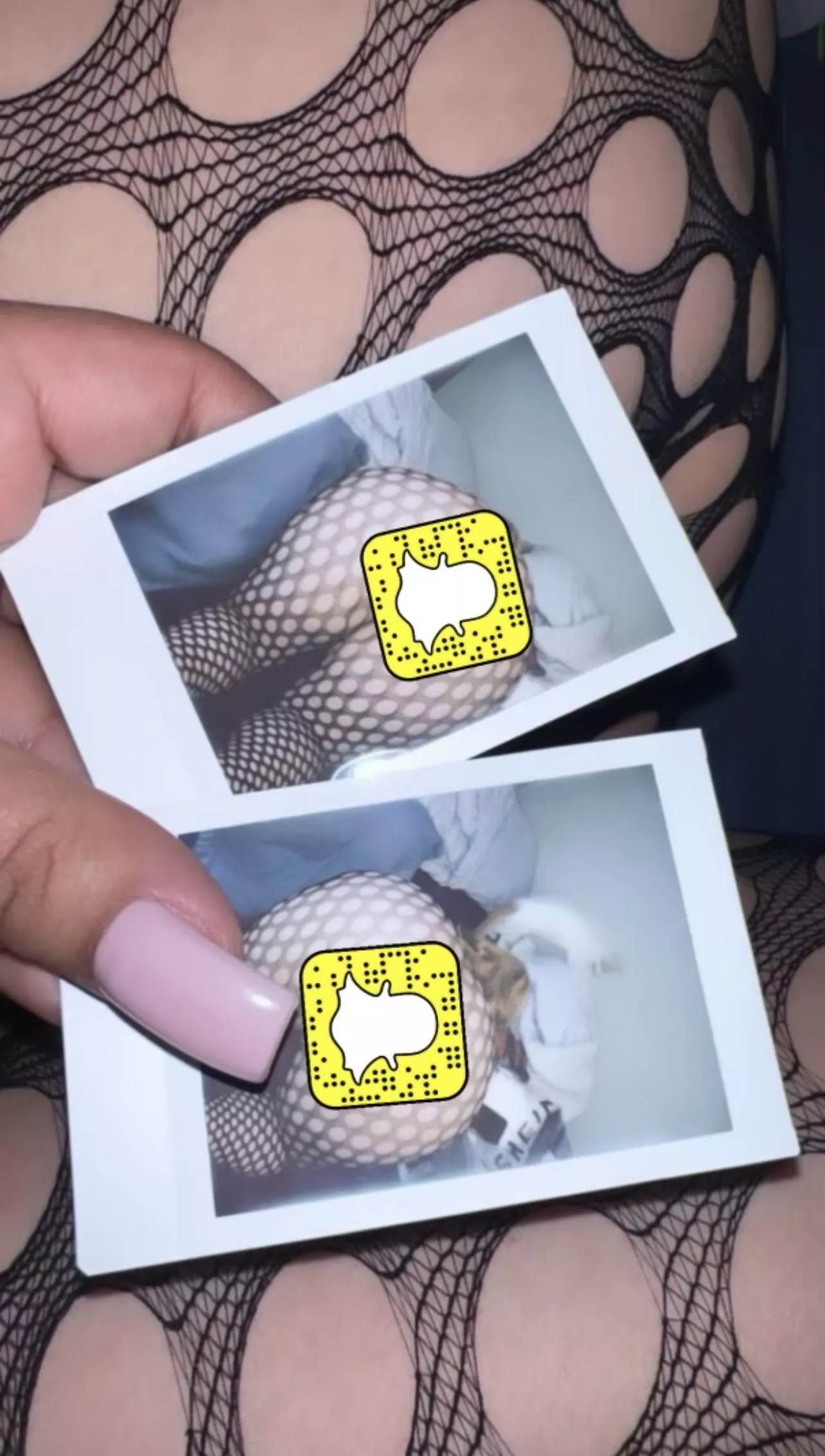 Wanna see my pussy lips ? 😉