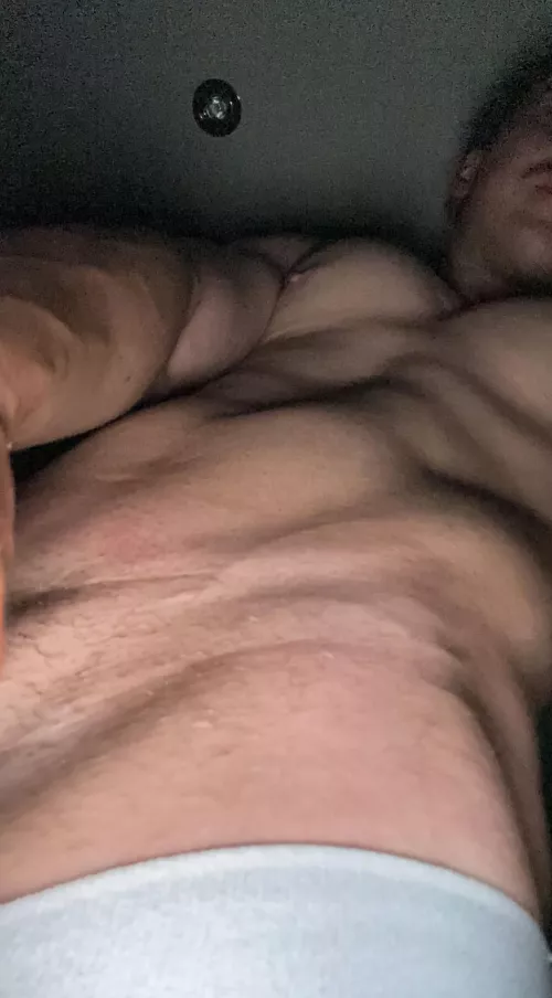 Wanna see what’s below my ripped abs 😈😈