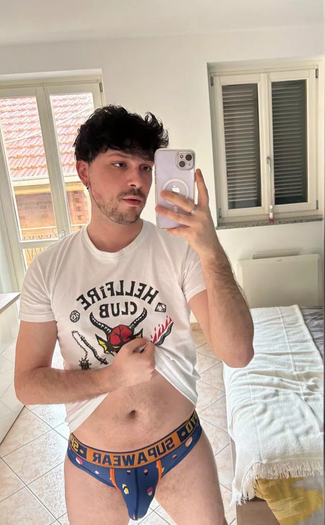wanna sniff?👀