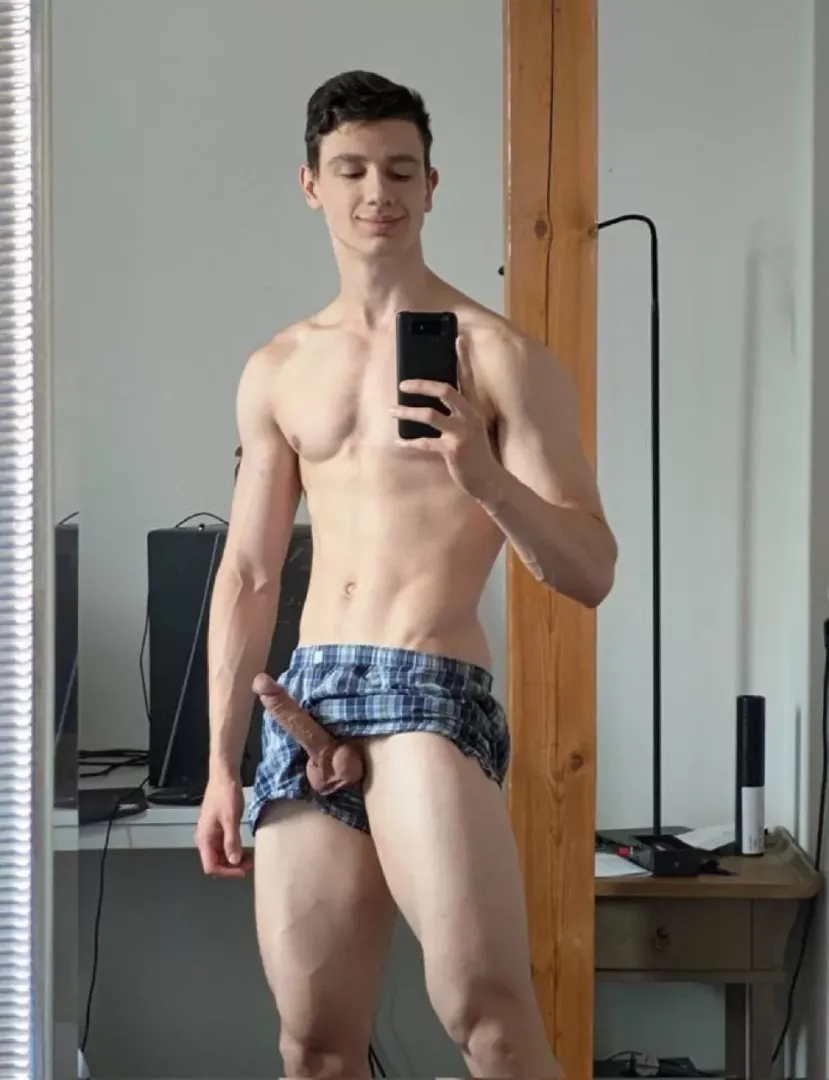 Wanna suck it 😏