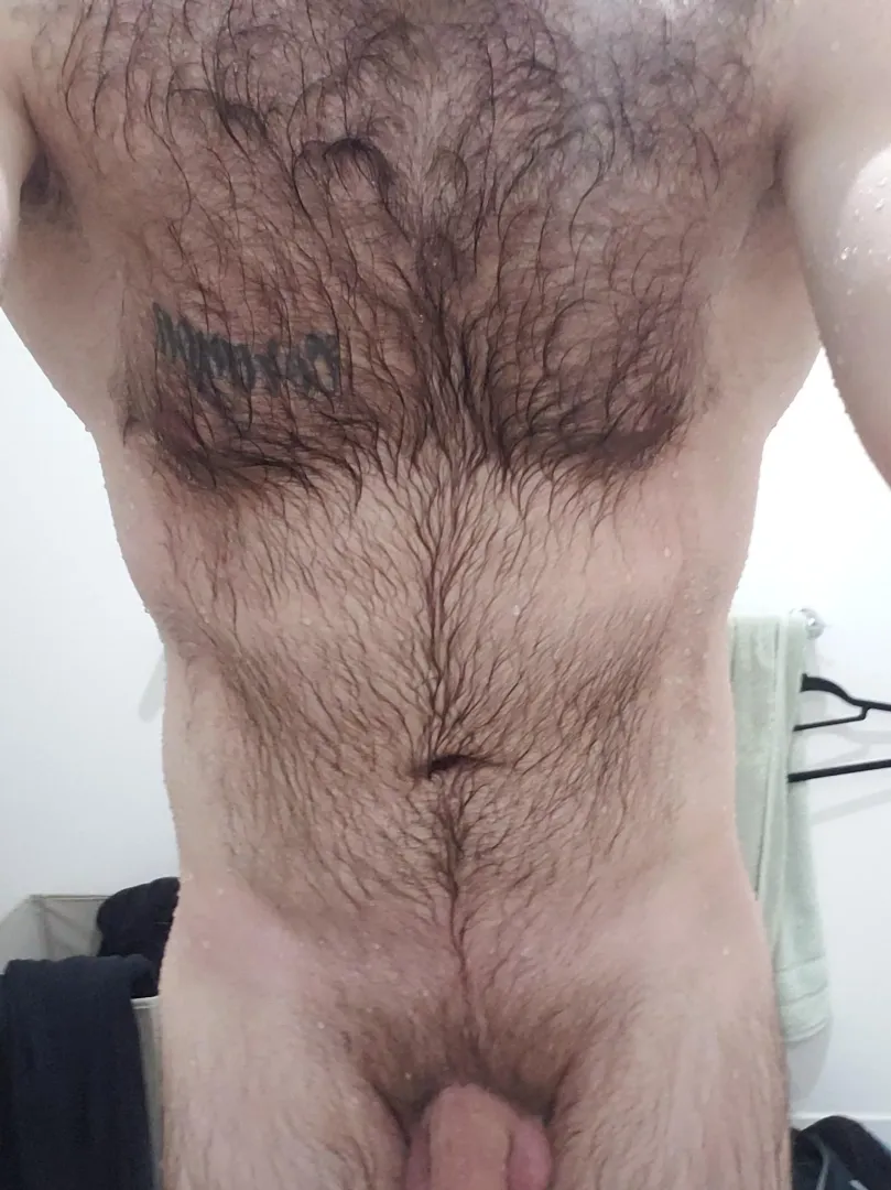 Want to help me take a shower? 37 aussie 😉 dms open xo