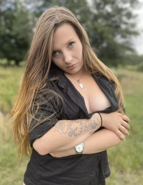 Want to see whats underneath?🥰😼