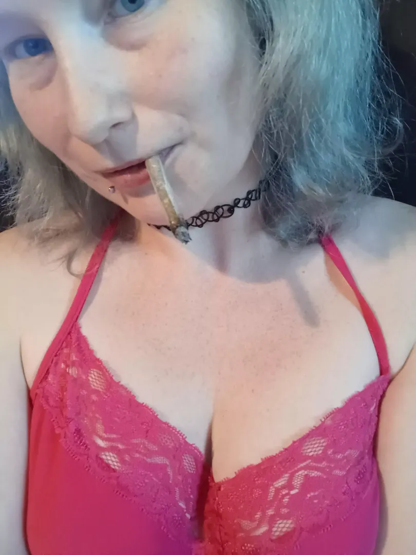 Want to smoke with me? I'll match 😘