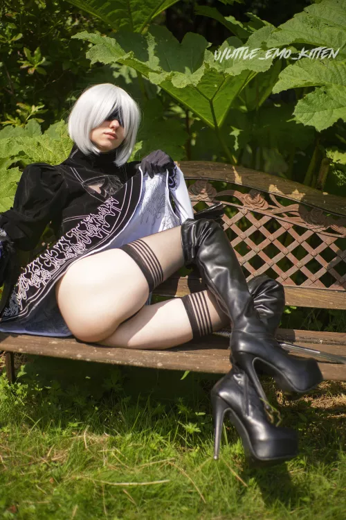 Want to stick your head between 2B's legs?