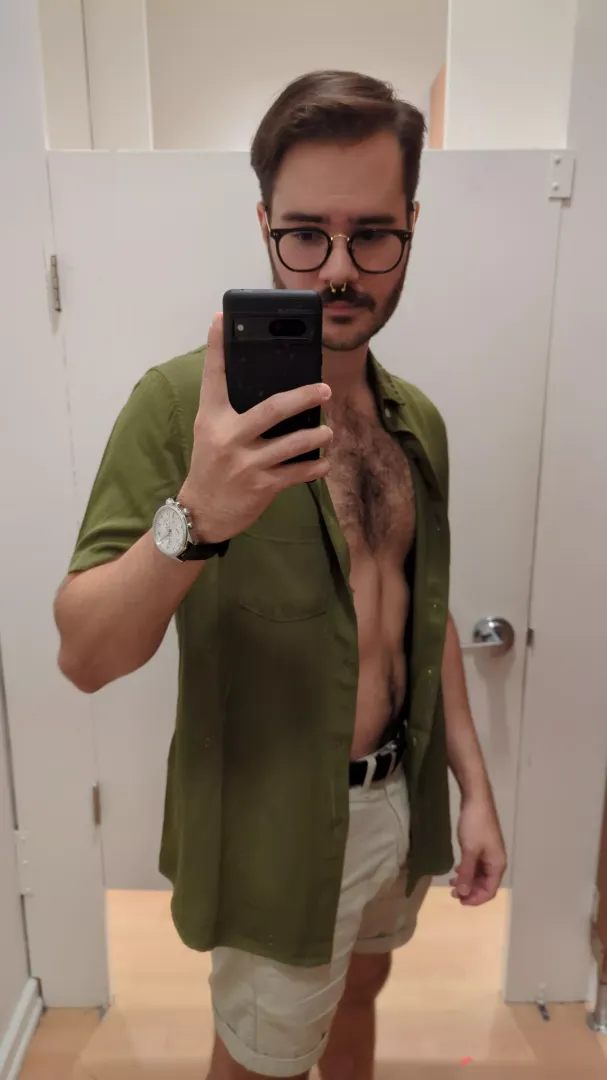 Was looking for clothes and kinda liked this selfie