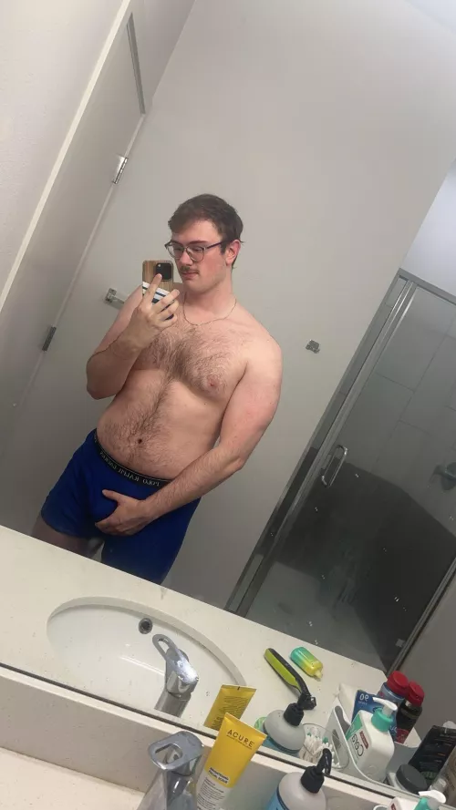 Wasn’t sure what to do with my hand 😅🤔