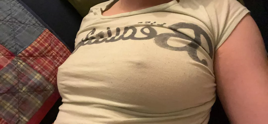 watching tv at my friends, do you think he notices?