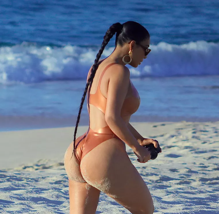 Wavey Bodyy
