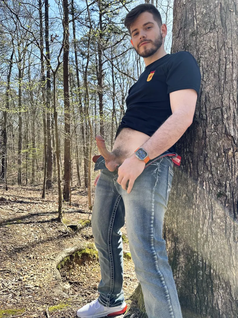 We should go on a hike or something sometime 😈