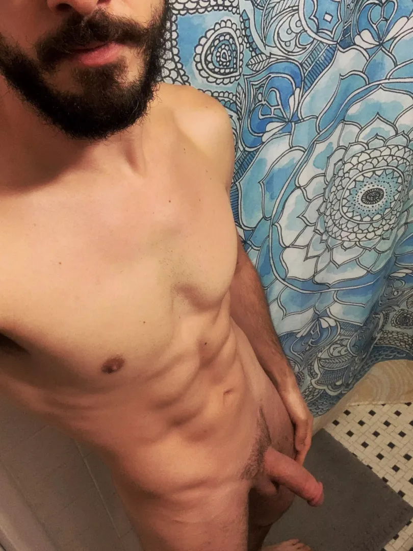 Welp, here I am 🤷🏻‍♂️ (m)