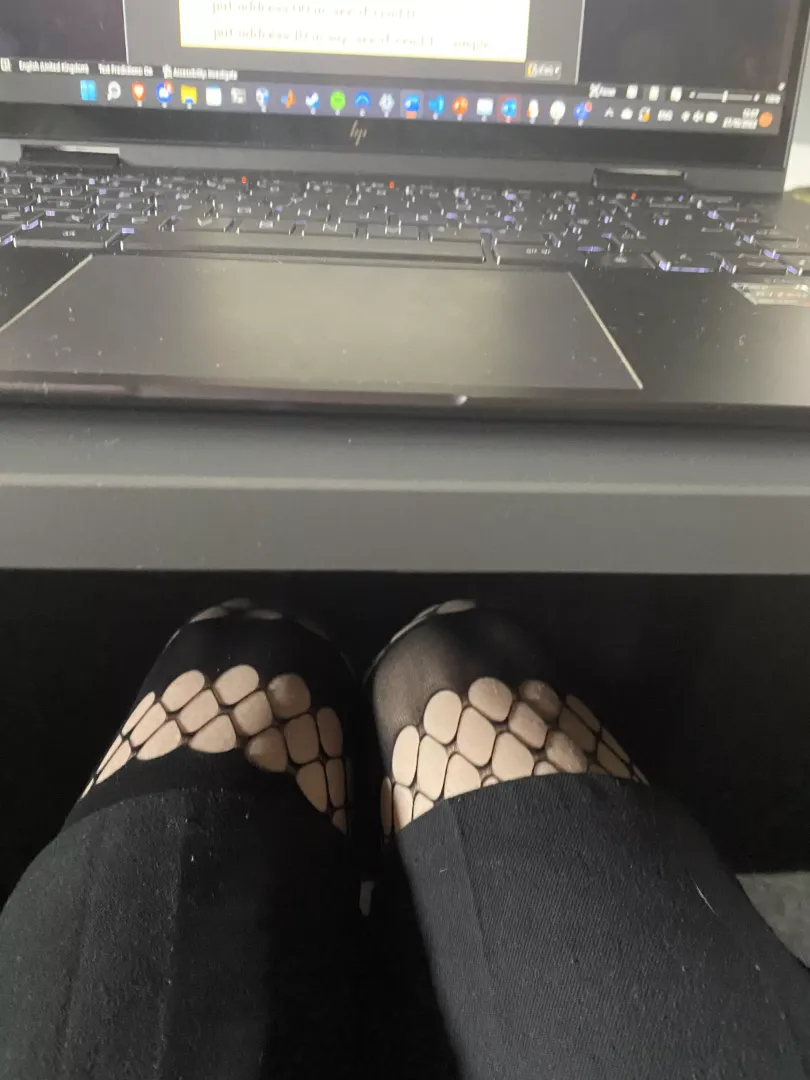 Went to my lecture wearing my skirt today!! Felt amazing