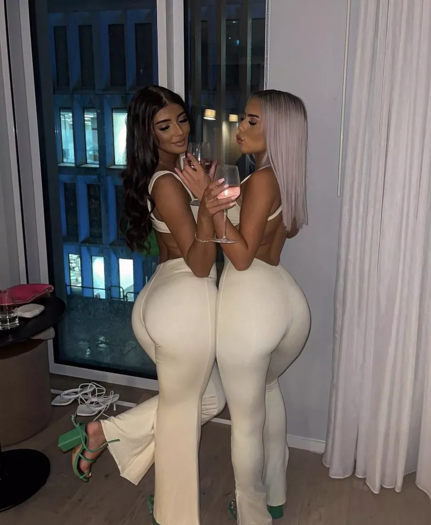 What a pair😍