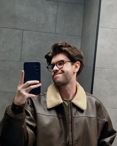 What are we playing this weekend? *looking for gaming buds* 