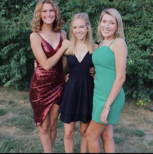 What color dress