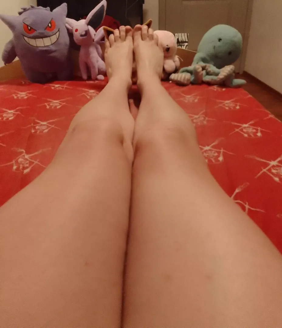 What colour should I paint my toenails?