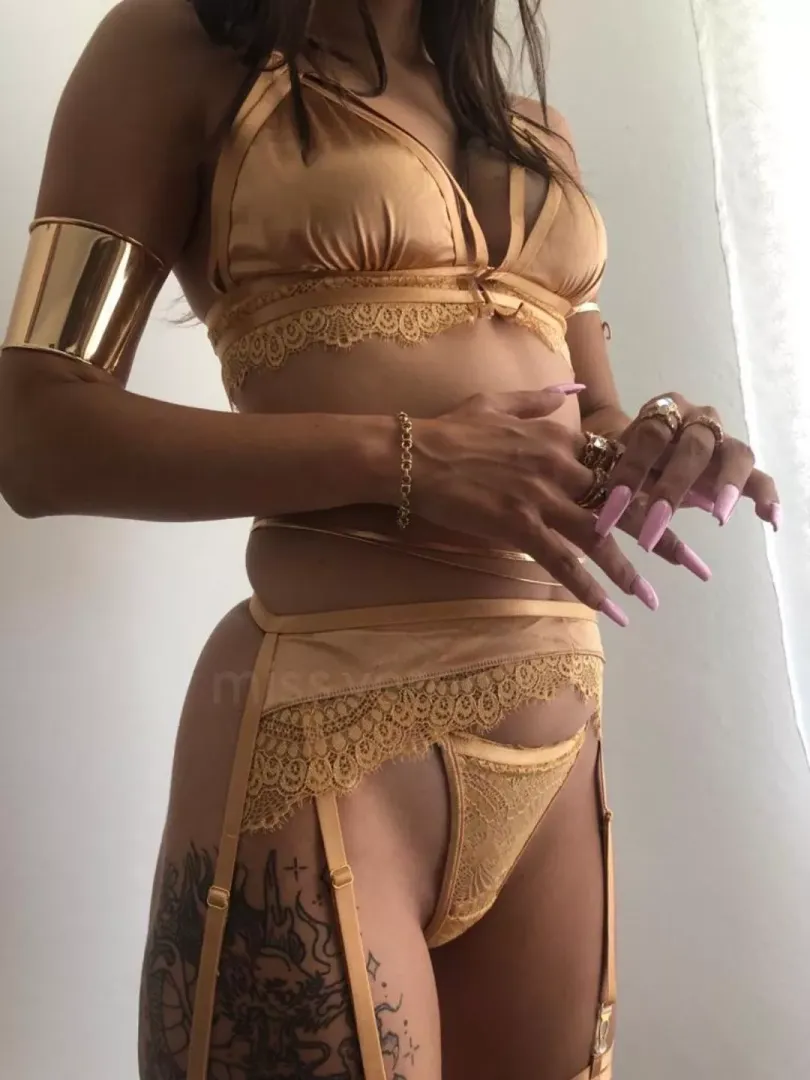 What do you think of my Goddess attire? 👑