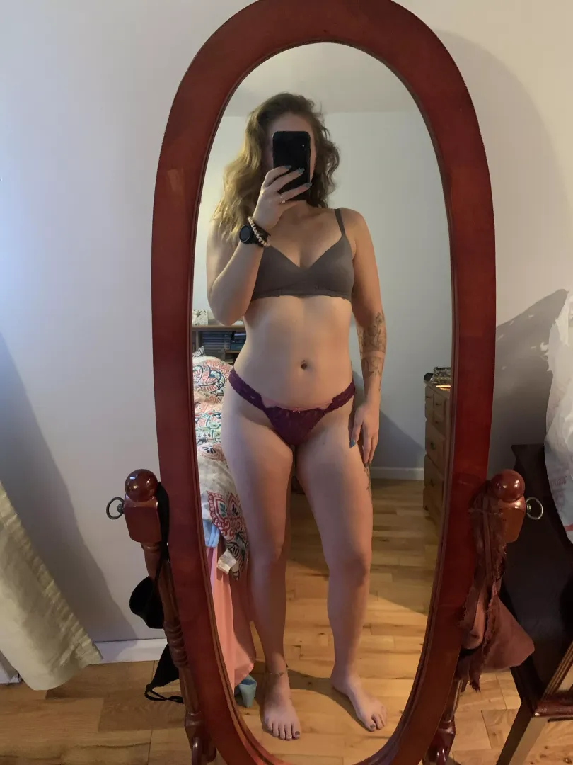 What my coworkers don't get to see at work (f)