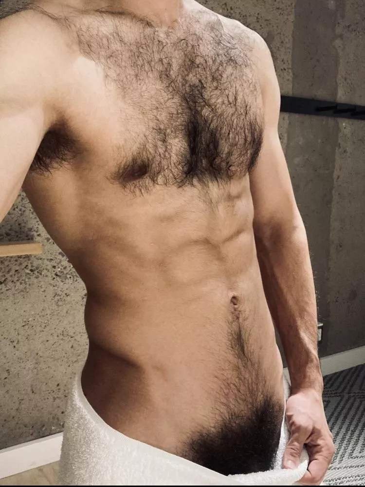 What the bros at the gym see. Should I drop the towel? (21)
