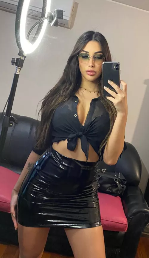 What would you call a girl who sends you nude pics like that?