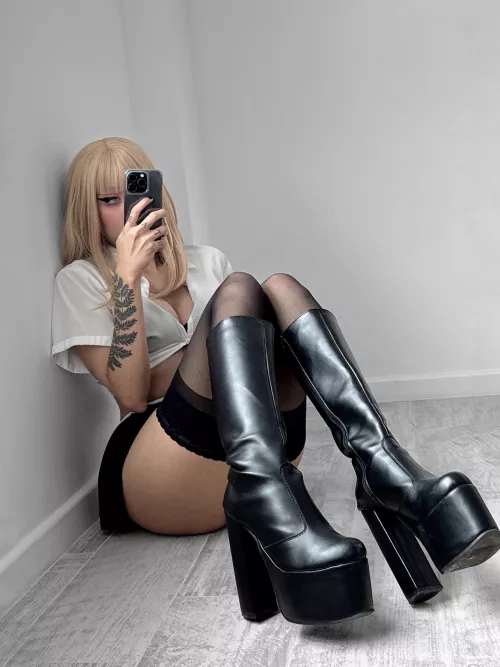 What would you do if I gave you the opportunity to lick my boots, slave?