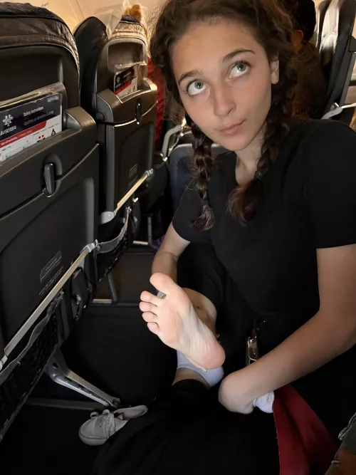 What would you do if we were together on a plane? 😈✈️