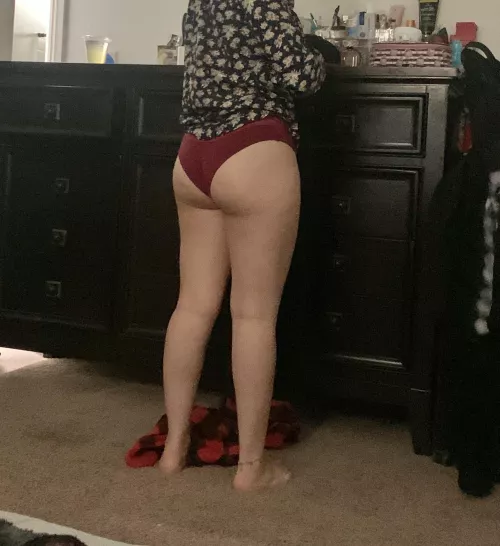 What you think of my girlfriends Mexican ass ?