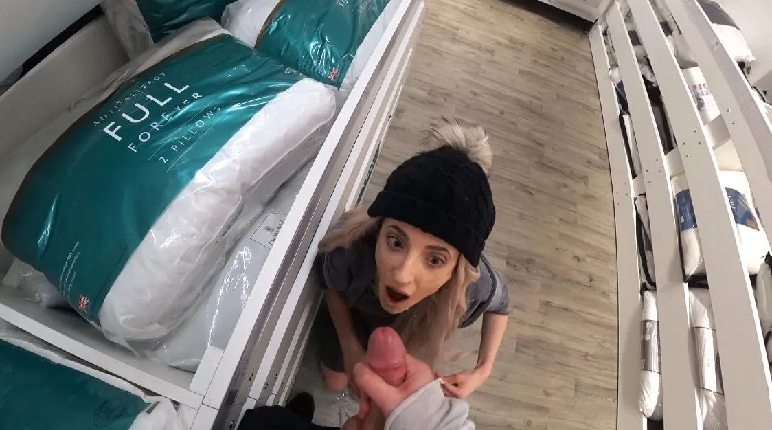 When the cumshot’s so good it makes you crosseyed 😂🤣 Public Facial + Cumwalk - Coming to Manyvids THIS THURSDAY!