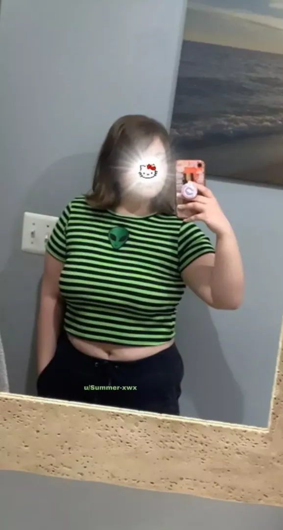 When the titties are out of this world 🛸👽