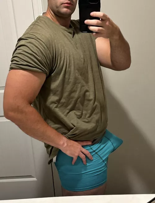 When you’re a newly single dad the briefs stay fitting tight. Who wants to pull them down?