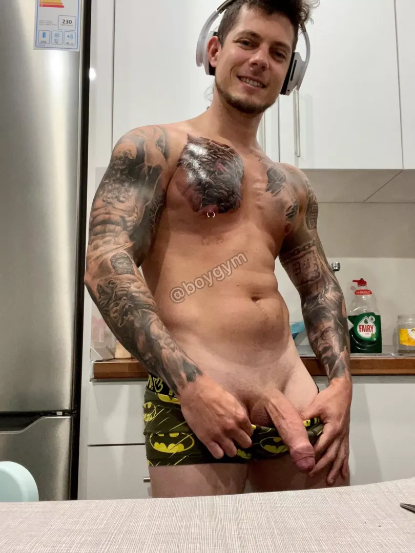 Where is the bottoms?🍆