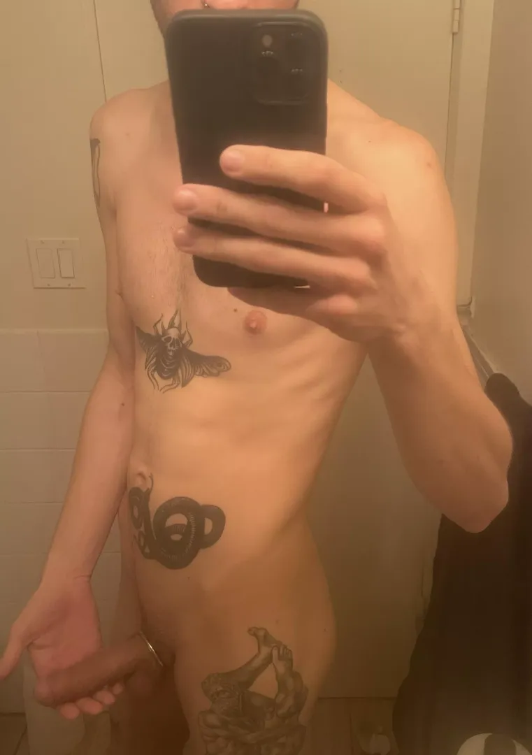 Where’s the tatted muscle daddies at?