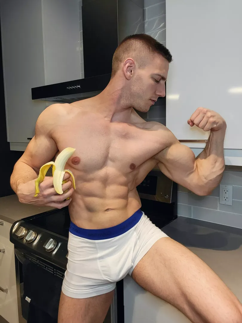 Which banana would you eat first 😈🍌..?