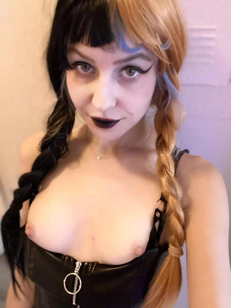 Which is prettier: my set of eyes or my set of nipples?