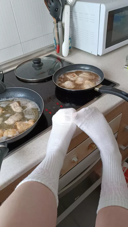 Which one looks more like your meal? 🤭 [Female]