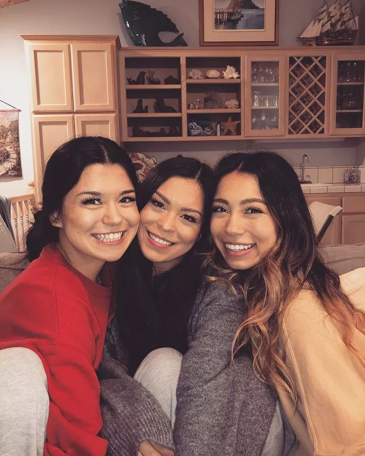 Which Sisters