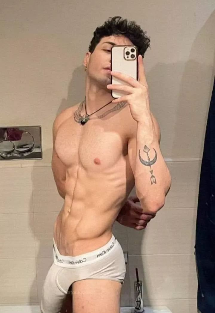White monday 🤍
