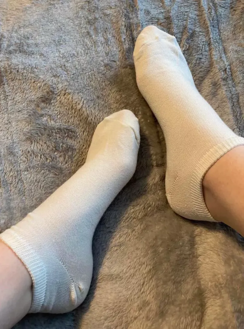 White pair for sale 🤍 Let me know what you think! $15 with free shipping
